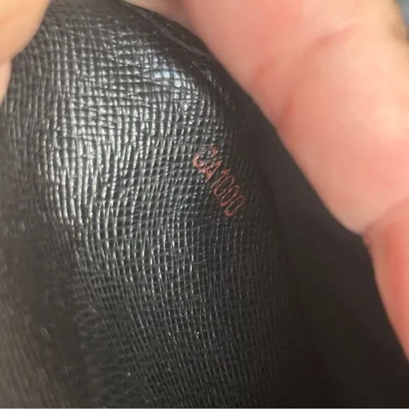 Louis Vuitton Epi Sarah Long Wallet Black - Picture 8 of 14